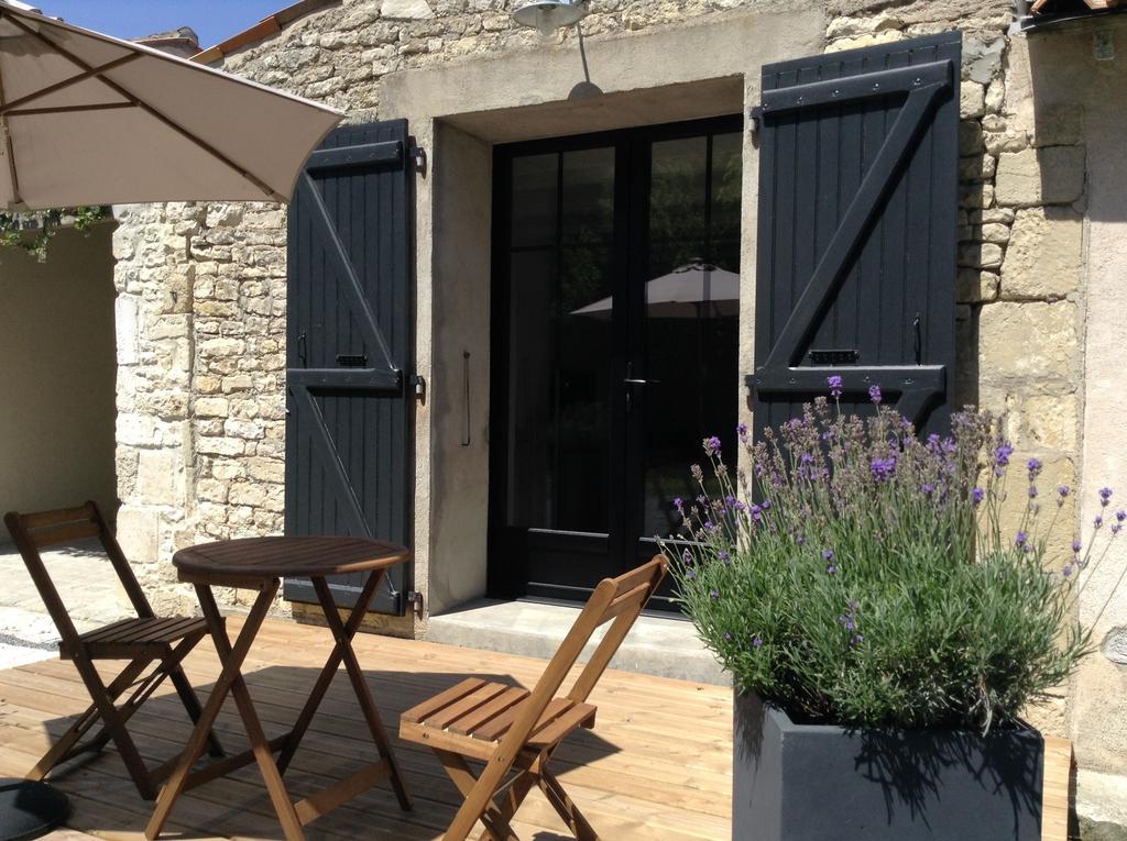 Bed and Breakfast La Grange d'Aunis à Aigrefeuille-dʼAunis Extérieur photo