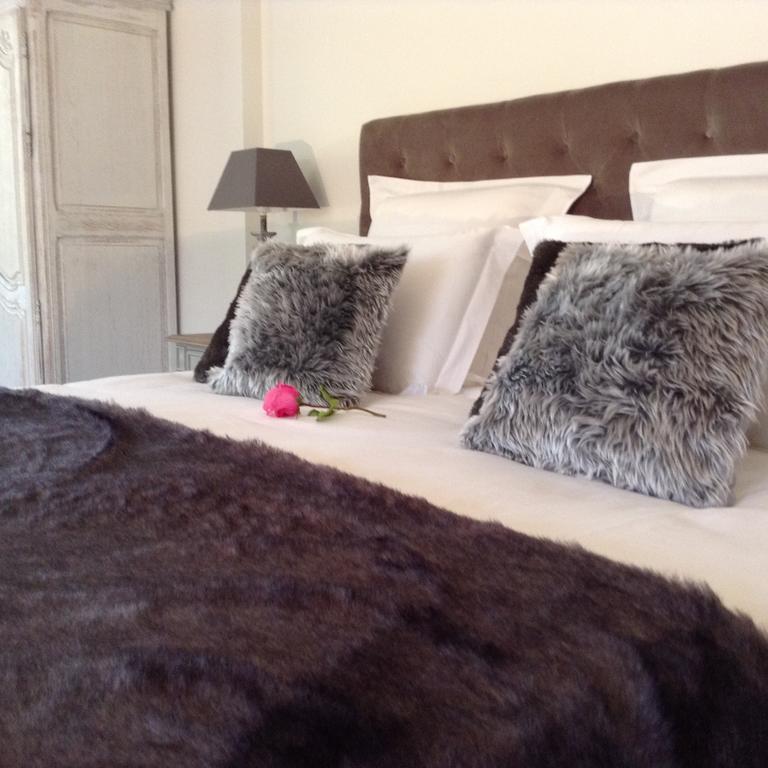 Bed and Breakfast La Grange d'Aunis à Aigrefeuille-dʼAunis Chambre photo