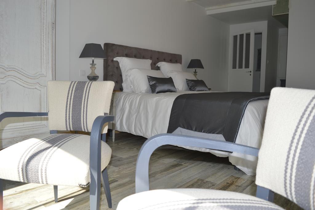 Bed and Breakfast La Grange d'Aunis à Aigrefeuille-dʼAunis Chambre photo